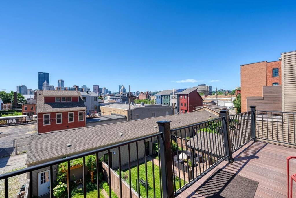 4 Bedroom 3 Bath Sleeps 10 Pet Friendly Private Backyard, 2 Car Garage, City Views, Close To All Stadiums And Casino Питтсбург Экстерьер фото